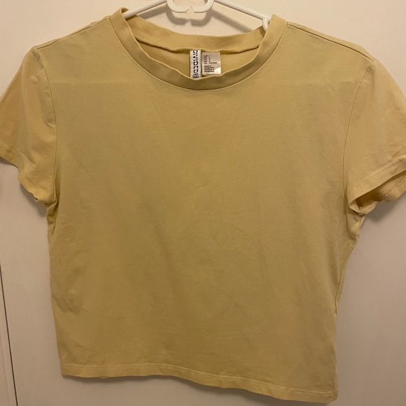 H&M t-shirt - Picture 2 of 6